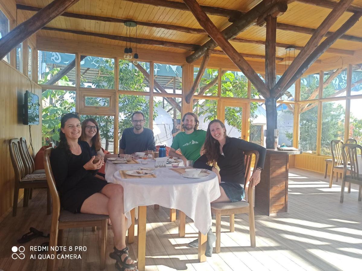 Happy Nomads Yurts & Hostel Karakol Exterior foto
